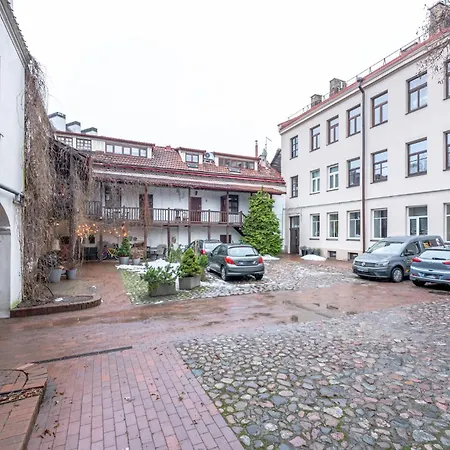 Historic Bliss In Old Town ヴィリニュス