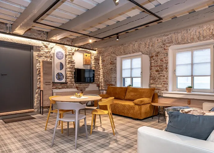 Historic Bliss In Old Town וילנה