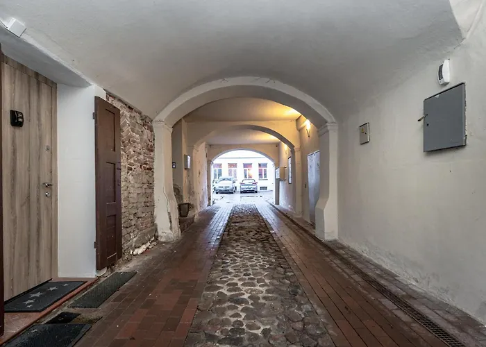 Historic Bliss In Old Town דירה *