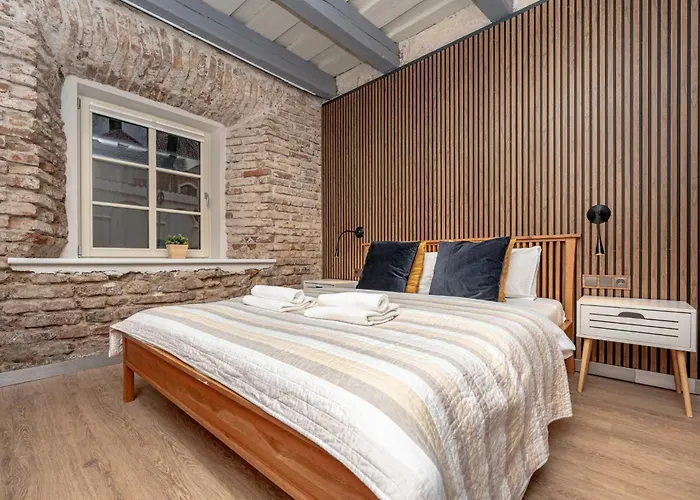 Historic Bliss In Old Town Appartement